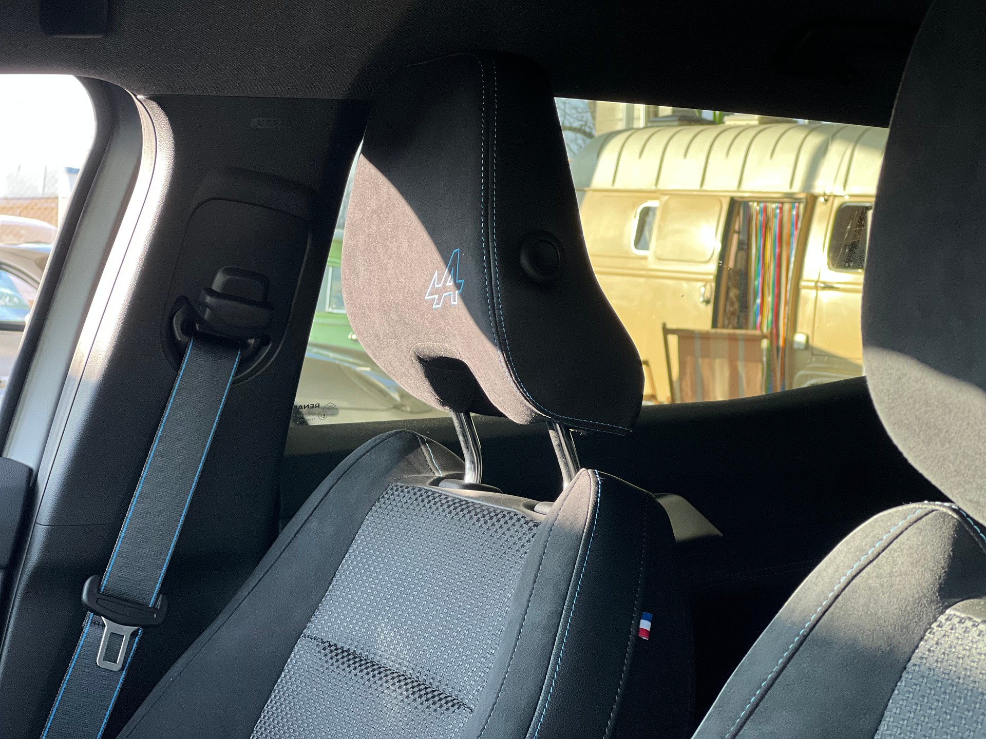 RENAULT Austral iconic esprit Alpine E-Tech-image-7