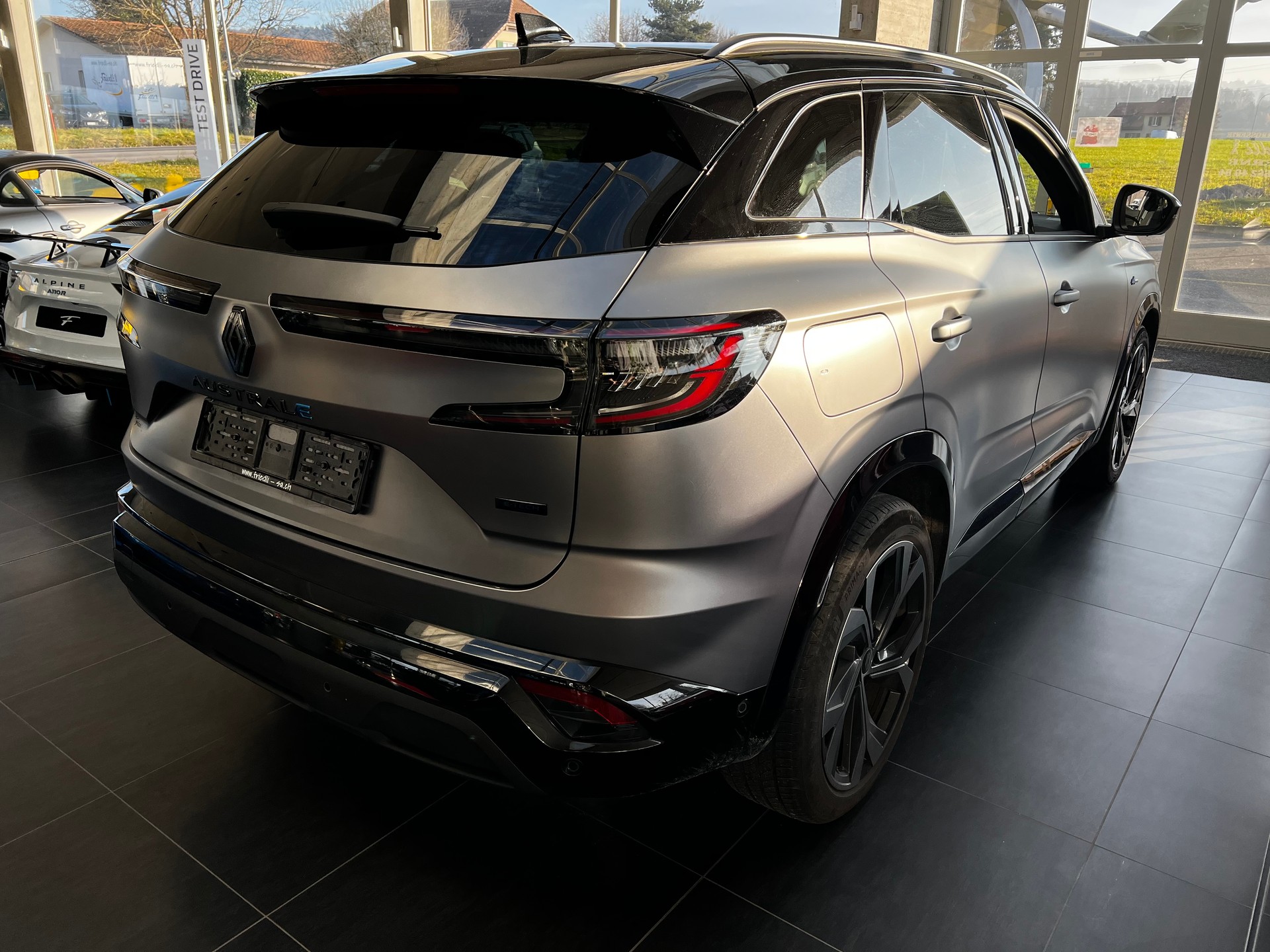 RENAULT Austral iconic esprit Alpine E-Tech-image-4