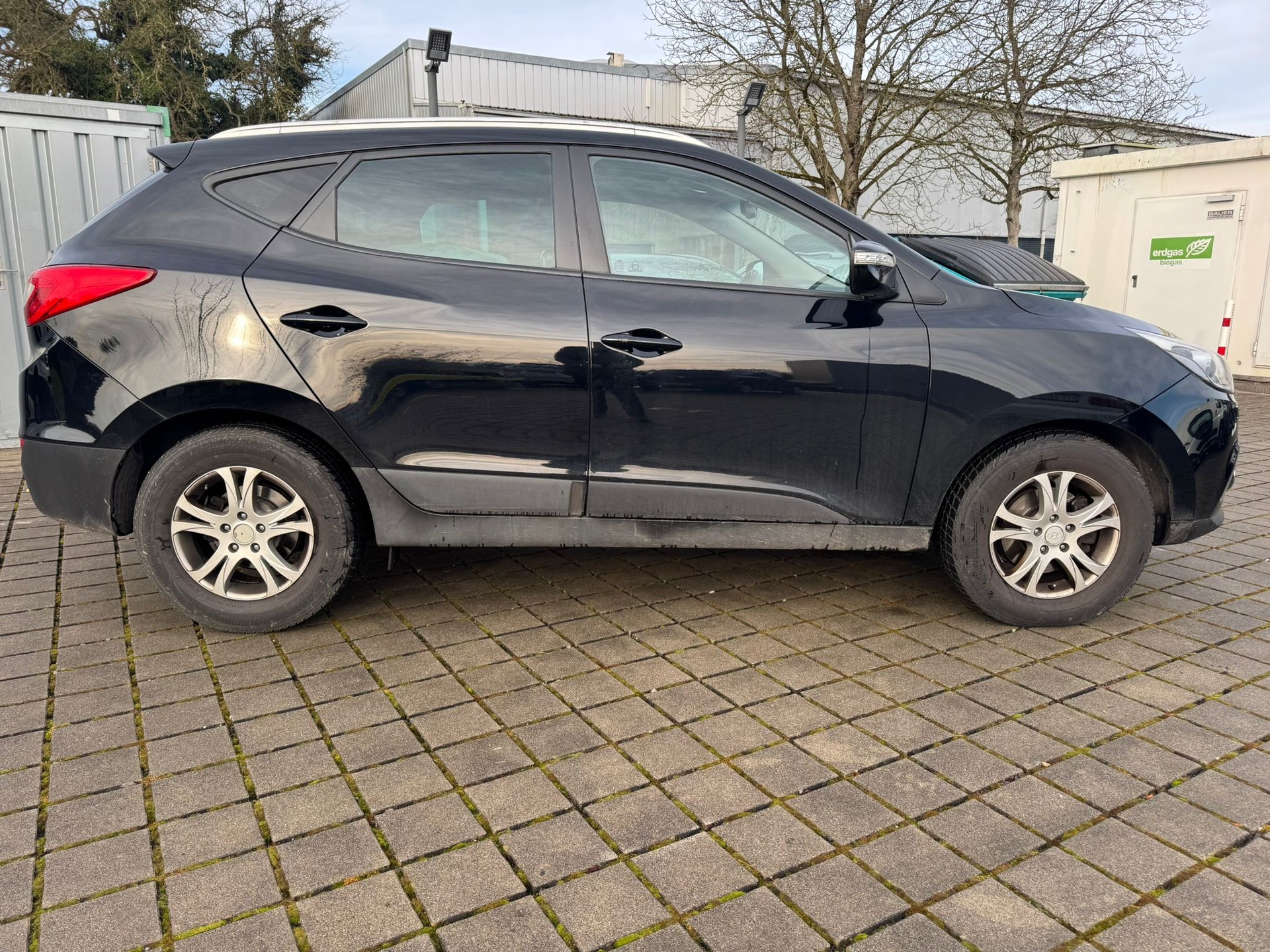 HYUNDAI iX 35 2.0 CRDi Vertex 4WD Automatic-image-3