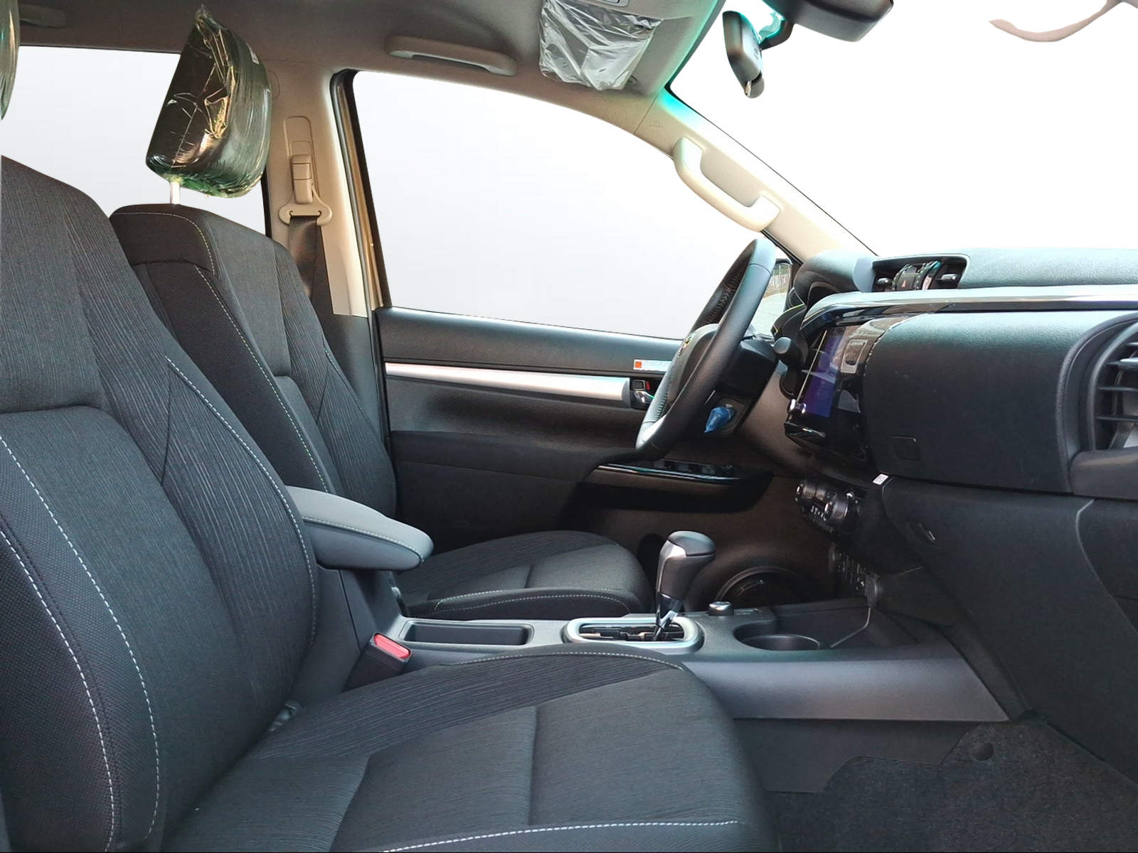 TOYOTA Hilux 2.8d MHEV Style Double Cab 4x4-image-10