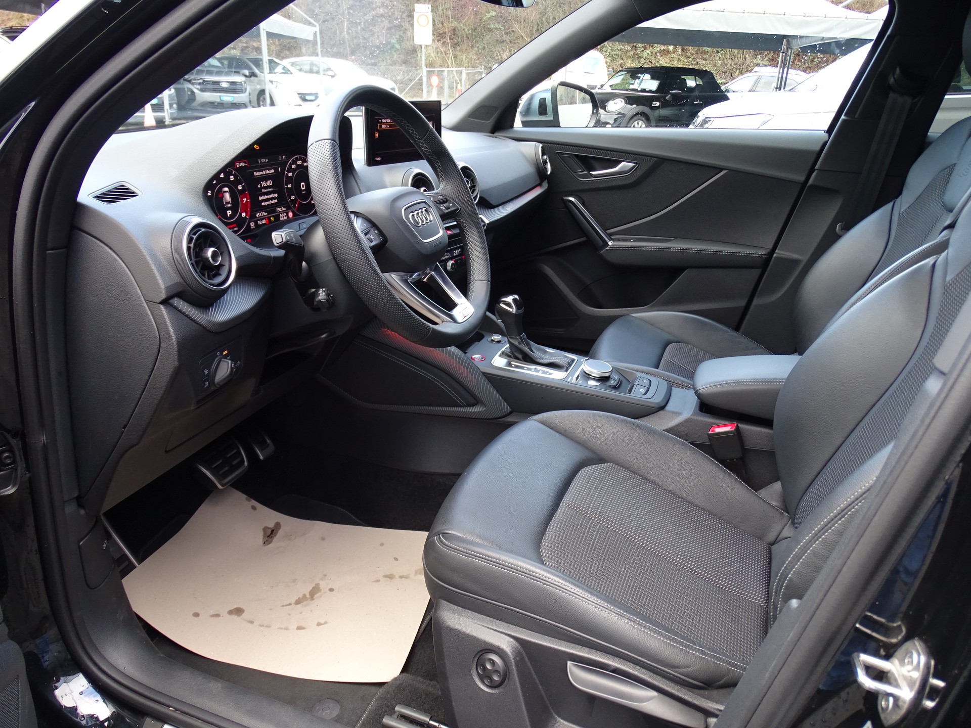 AUDI SQ2 TFSI quattro S-tronic-image-19