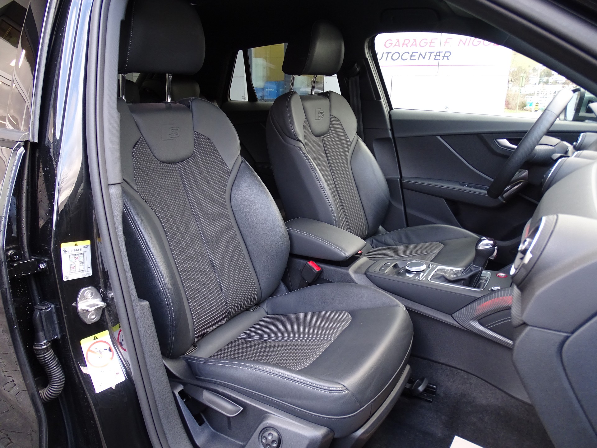 AUDI SQ2 TFSI quattro S-tronic-image-21