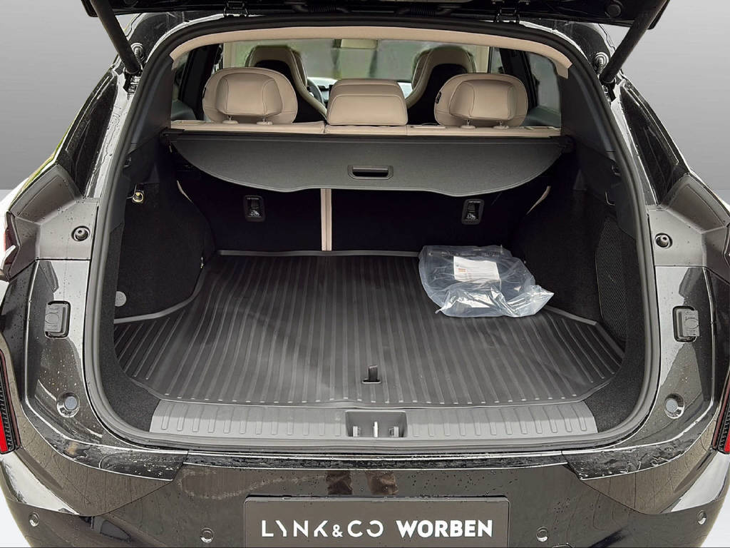 LYNK & CO 08-image-24
