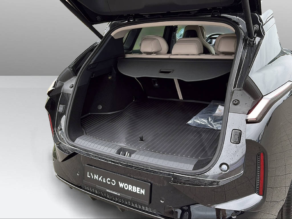 LYNK & CO 08-image-23