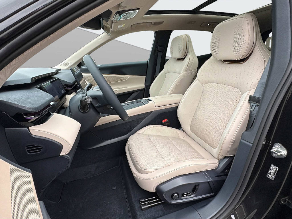 LYNK & CO 08-image-6