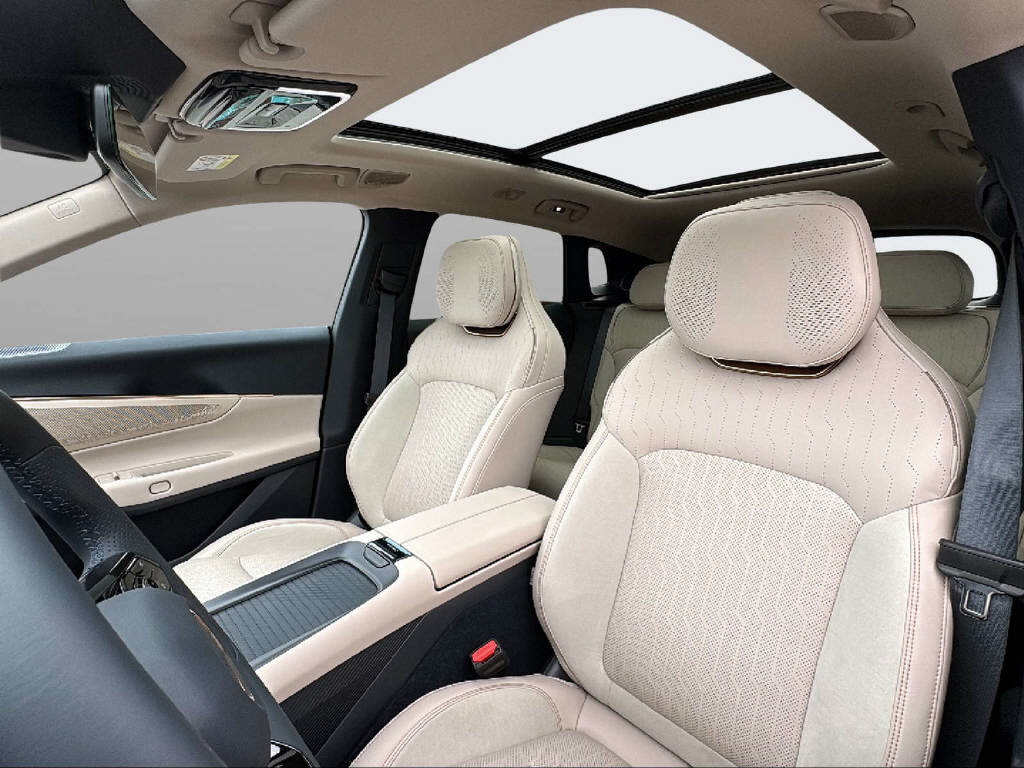 LYNK & CO 08-image-7