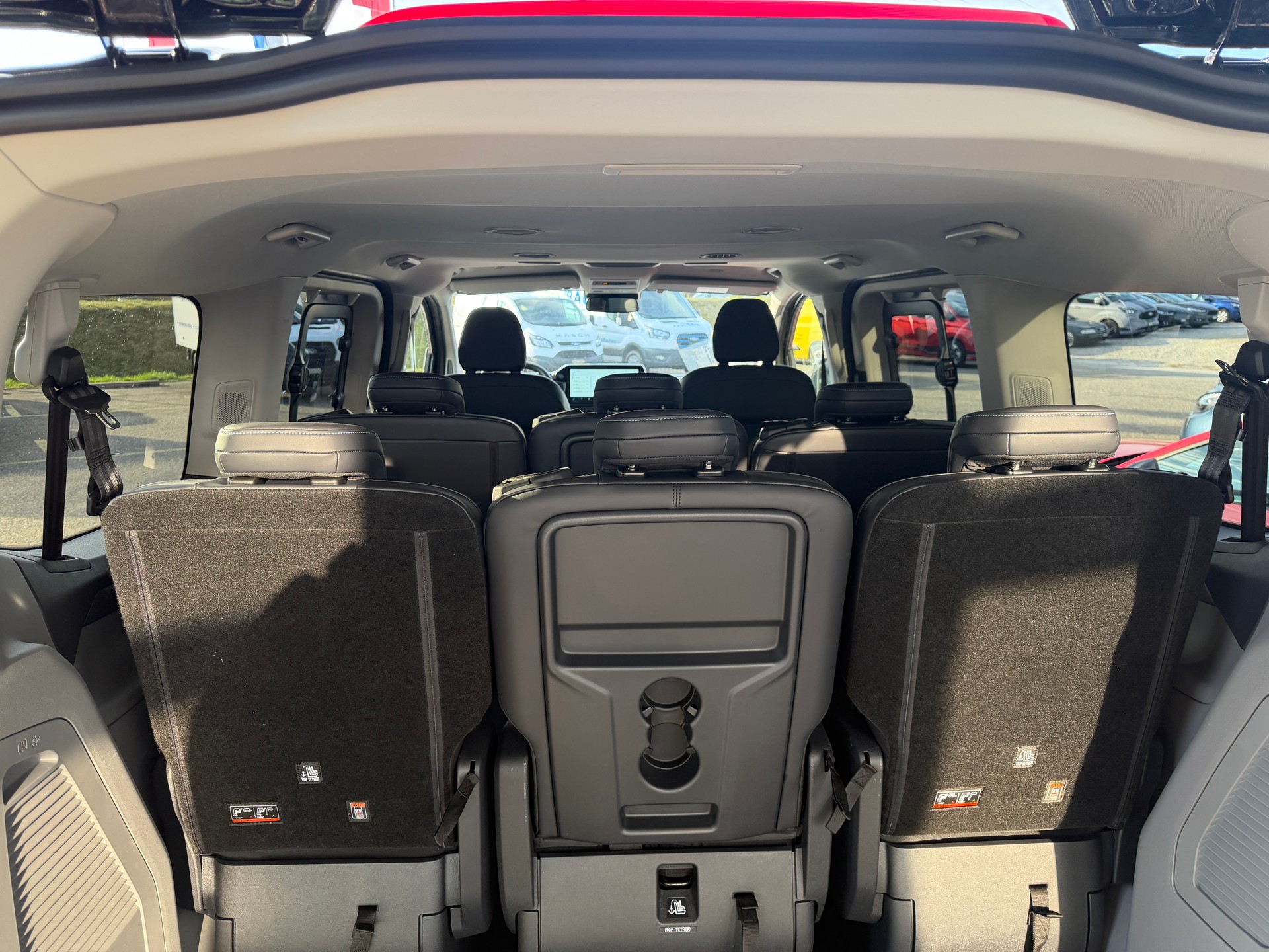 FORD Tourneo Bus 320 L1H1 Sport Automat-image-10