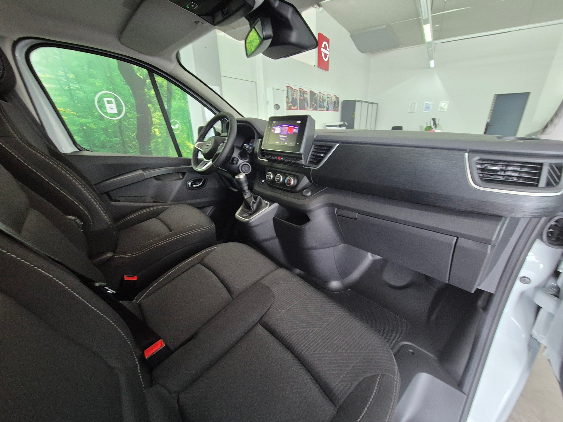 NISSAN Primastar dCi 150 3.0 L1H1 N-Connecta-image-5