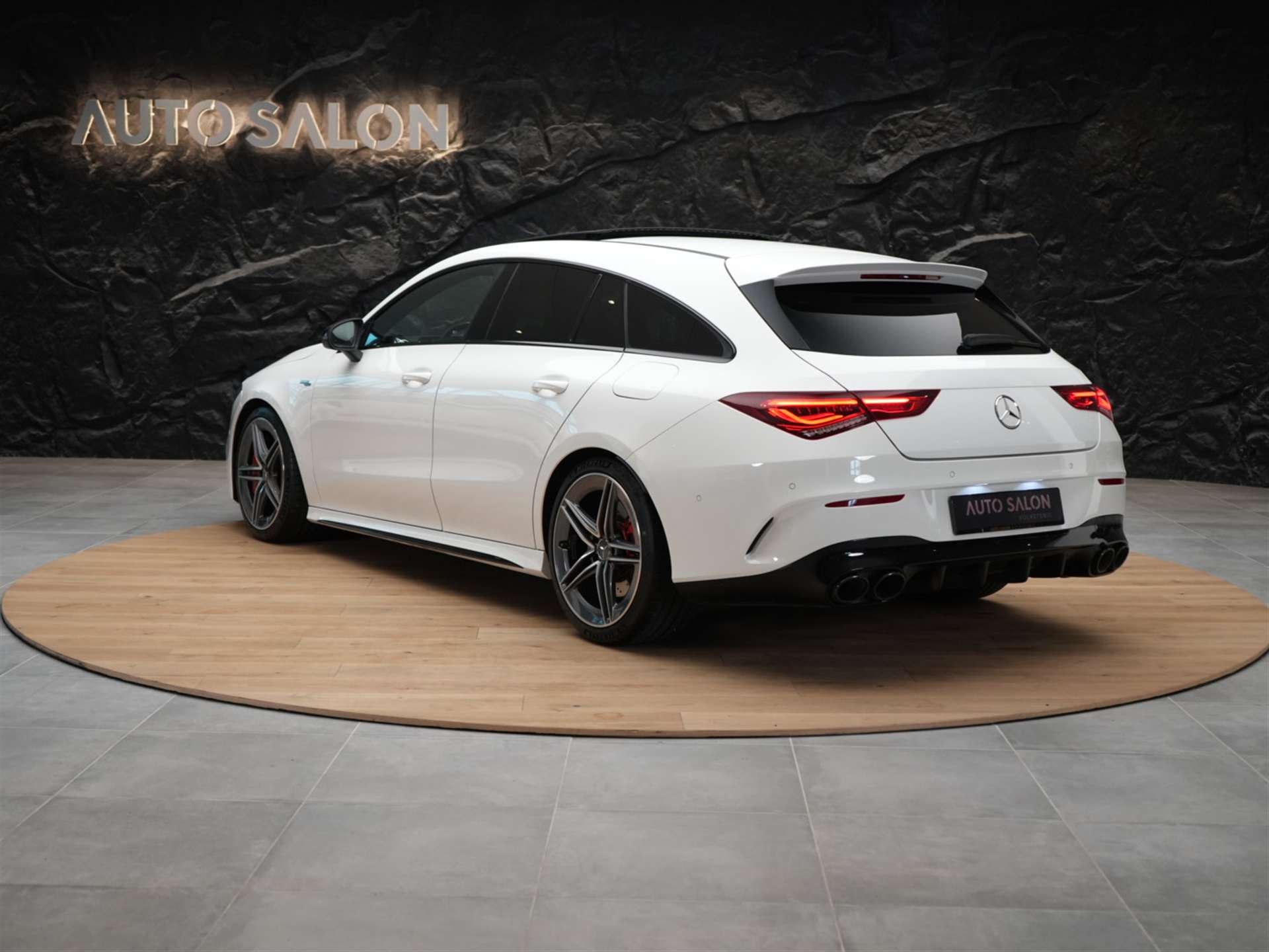 MERCEDES-BENZ CLA Shooting Brake 45 S AMG 4Matic+ 8G-DCT *Panorama*Assistenzpaket*Burmester*-image-3