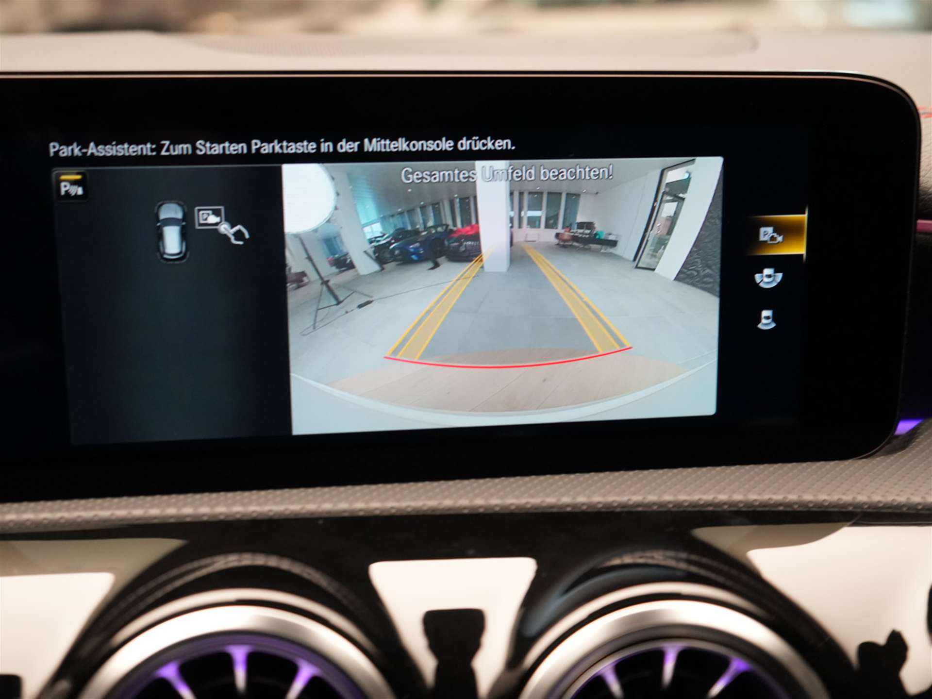 MERCEDES-BENZ CLA Shooting Brake 45 S AMG 4Matic+ 8G-DCT *Panorama*Assistenzpaket*Burmester*-image-48