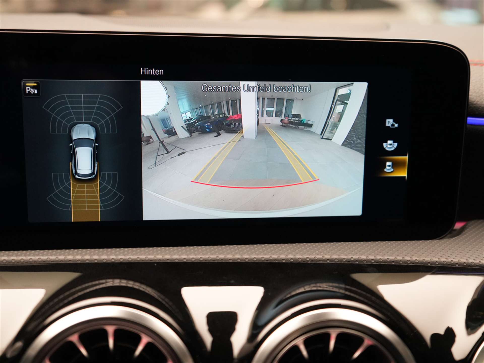 MERCEDES-BENZ CLA Shooting Brake 45 S AMG 4Matic+ 8G-DCT *Panorama*Assistenzpaket*Burmester*-image-47