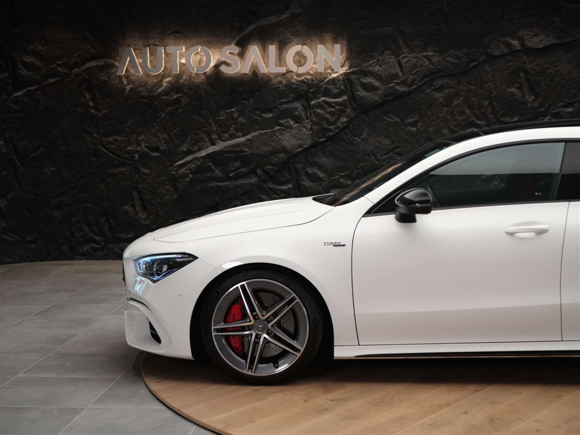 MERCEDES-BENZ CLA Shooting Brake 45 S AMG 4Matic+ 8G-DCT *Panorama*Assistenzpaket*Burmester*-image-17