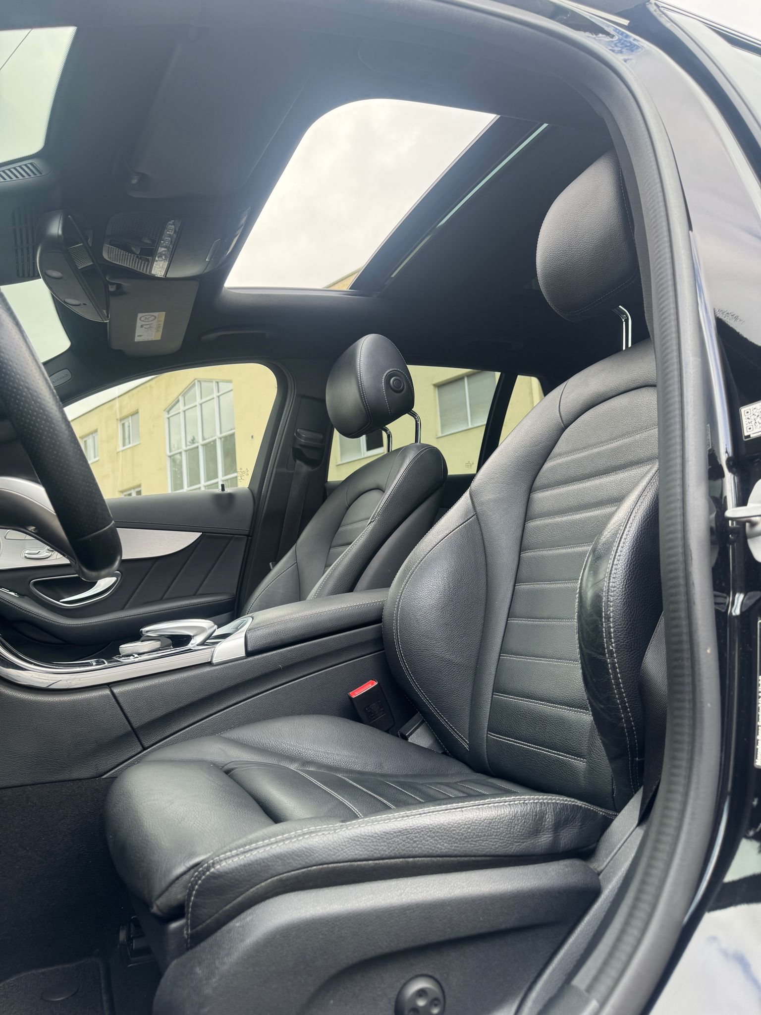 MERCEDES-BENZ C 450 AMG 4Matic 7G-Tronic-image-8