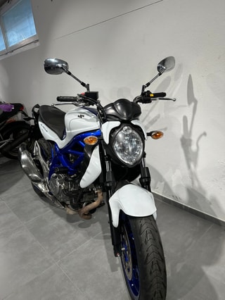 SUZUKI SFV 650 Gladius-image-10