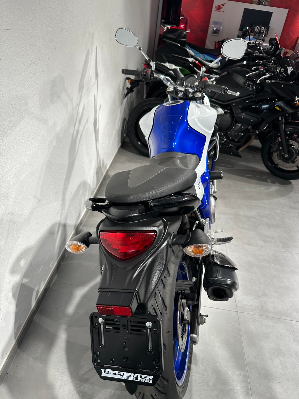 SUZUKI SFV 650 Gladius-image-2