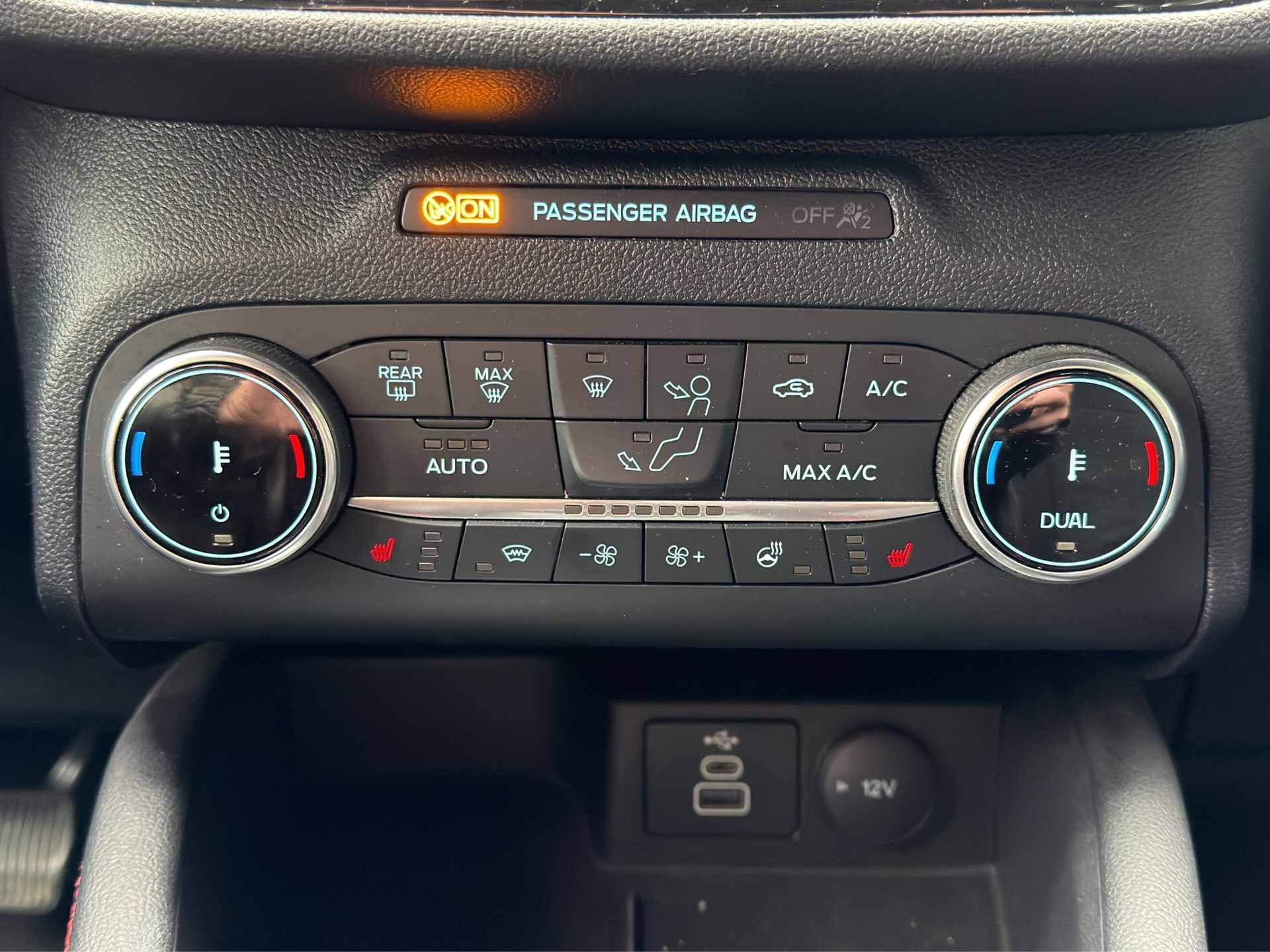 FORD Kuga 2.5 PHEV ST-Line X 2WD-image-26