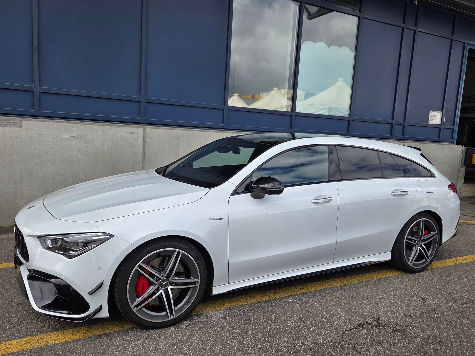 MERCEDES-BENZ CLA Shooting Brake 45 AMG 4Matic+ 8G-DCT-image-4