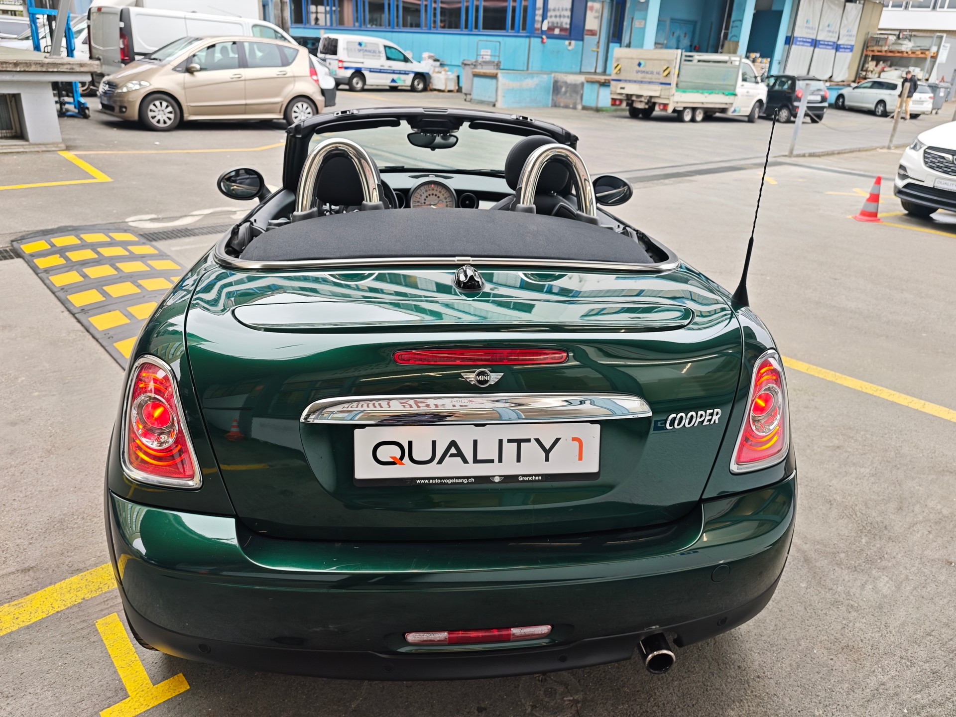 MINI Cooper Roadster-image-10