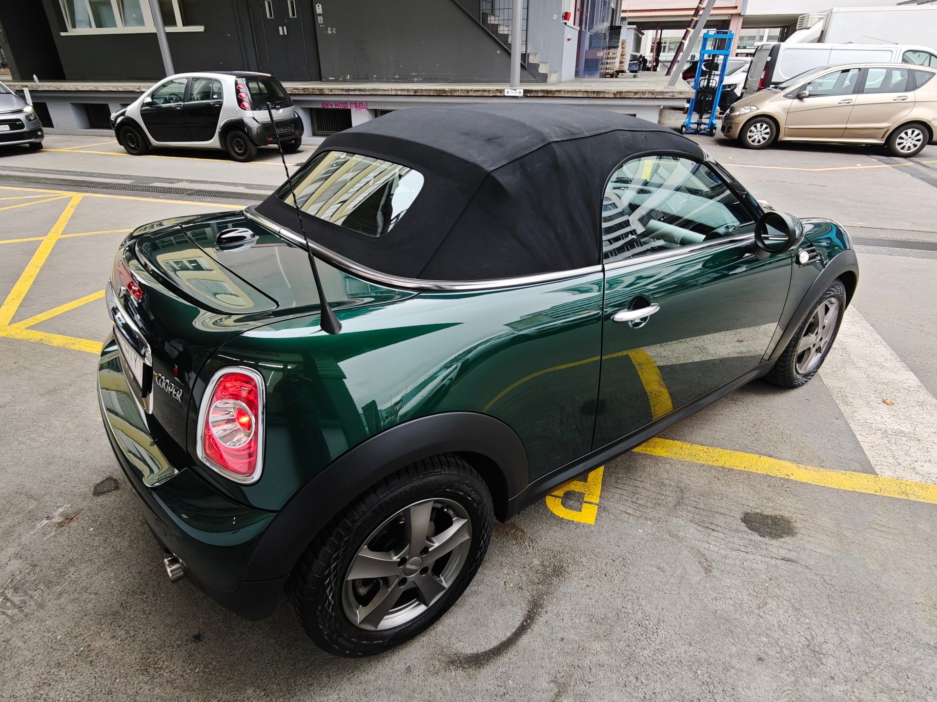 MINI Cooper Roadster-image-6