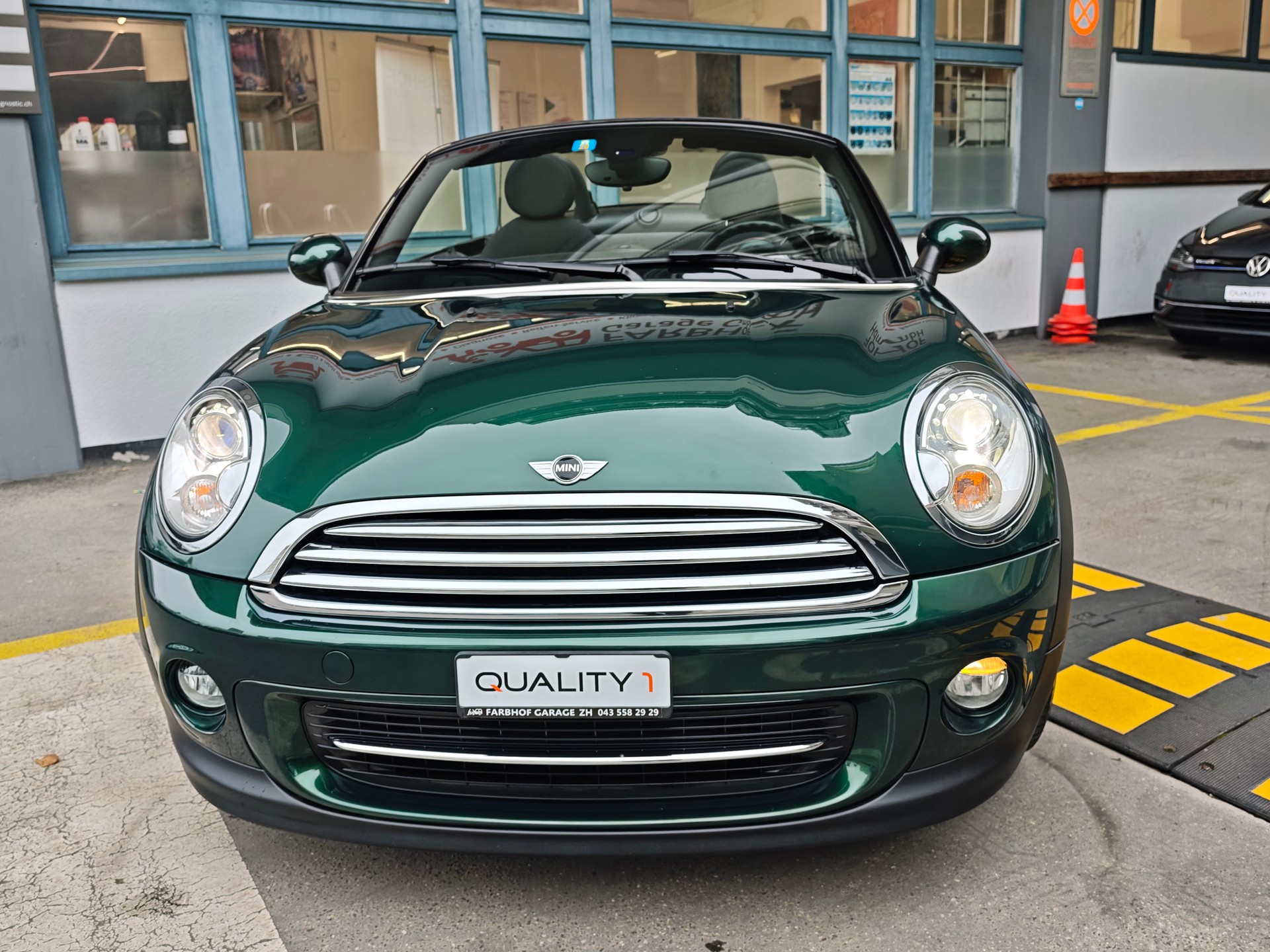 MINI Cooper Roadster-image-1