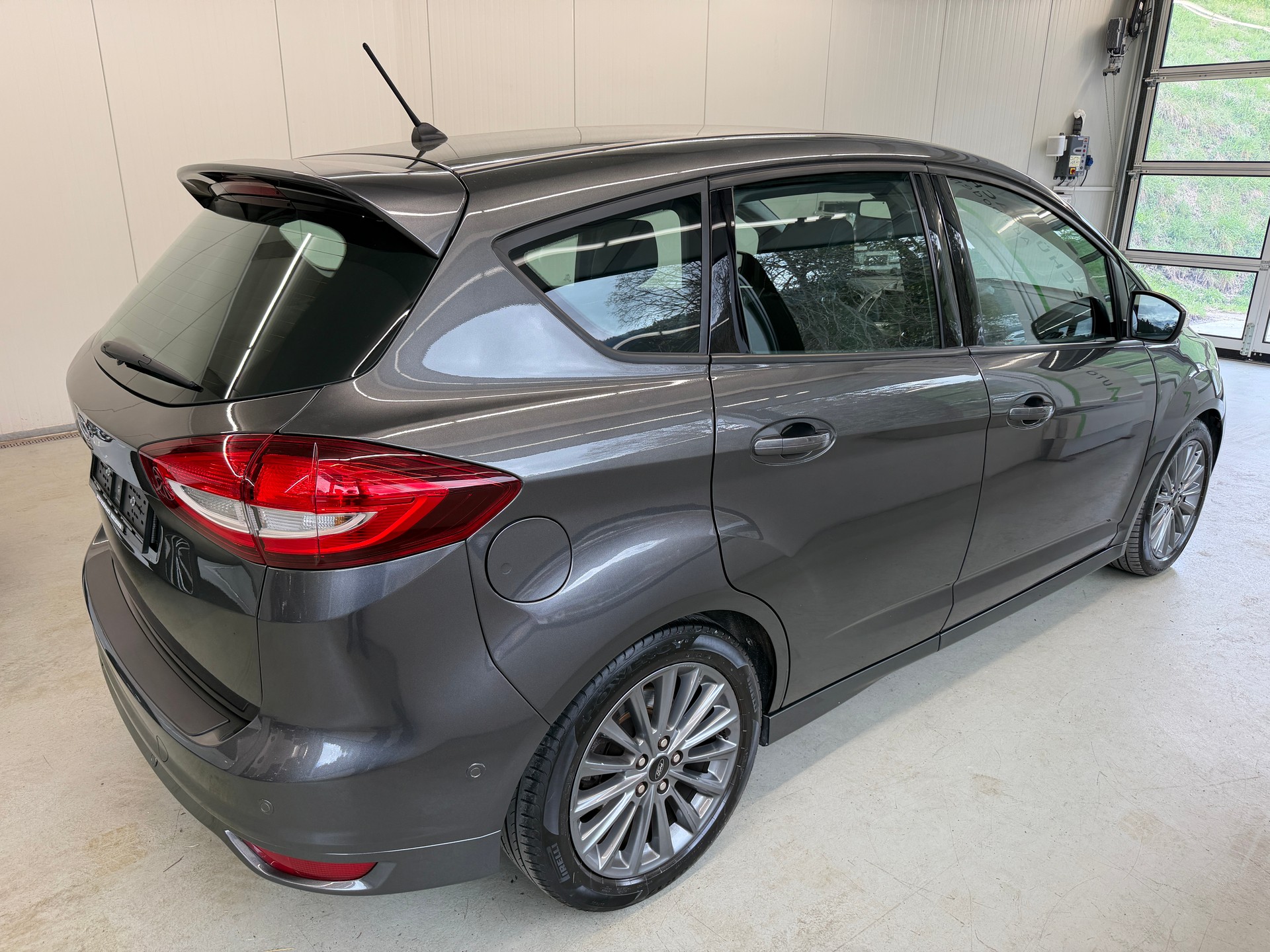 FORD C-Max 2.0 TDCi Trend-showroom-element-2