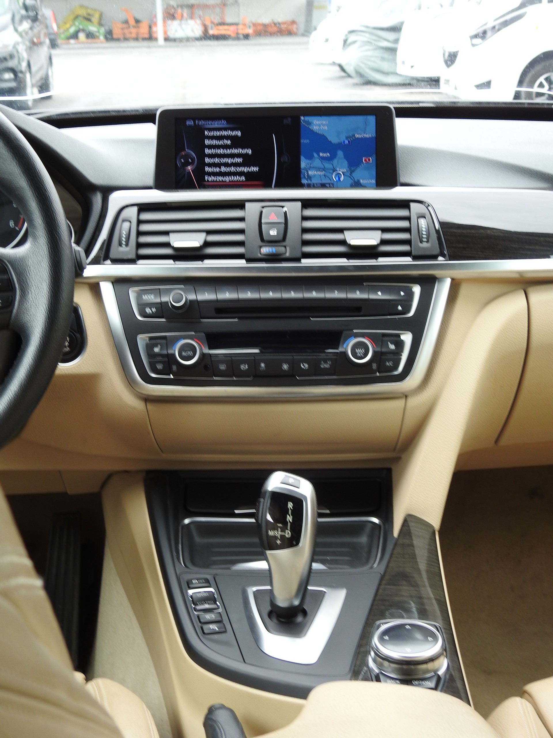 BMW 320d GT xDrive Luxury Line Steptronic-image-18