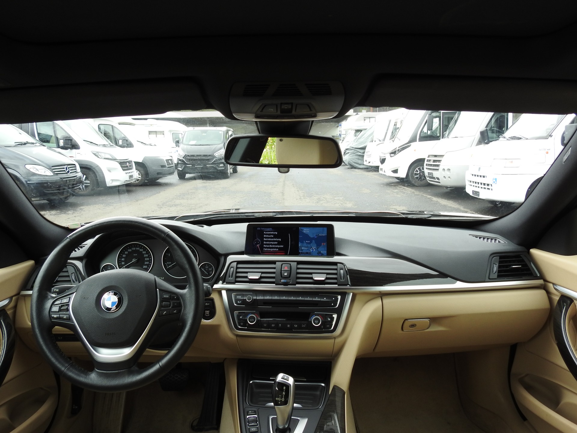BMW 320d GT xDrive Luxury Line Steptronic-image-17