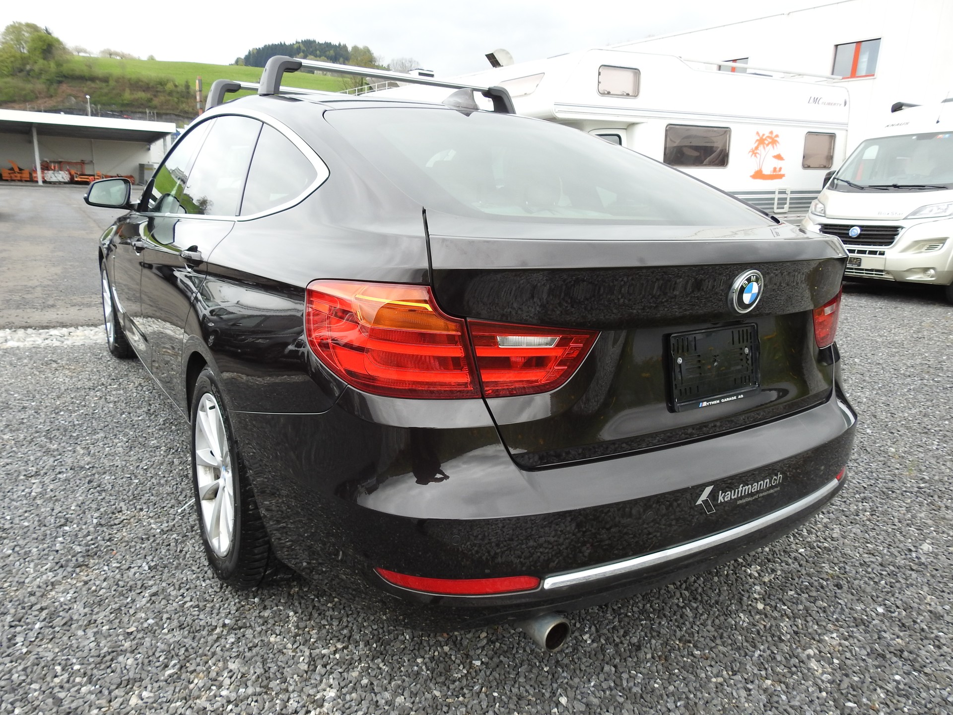 BMW 320d GT xDrive Luxury Line Steptronic-showroom-element-3