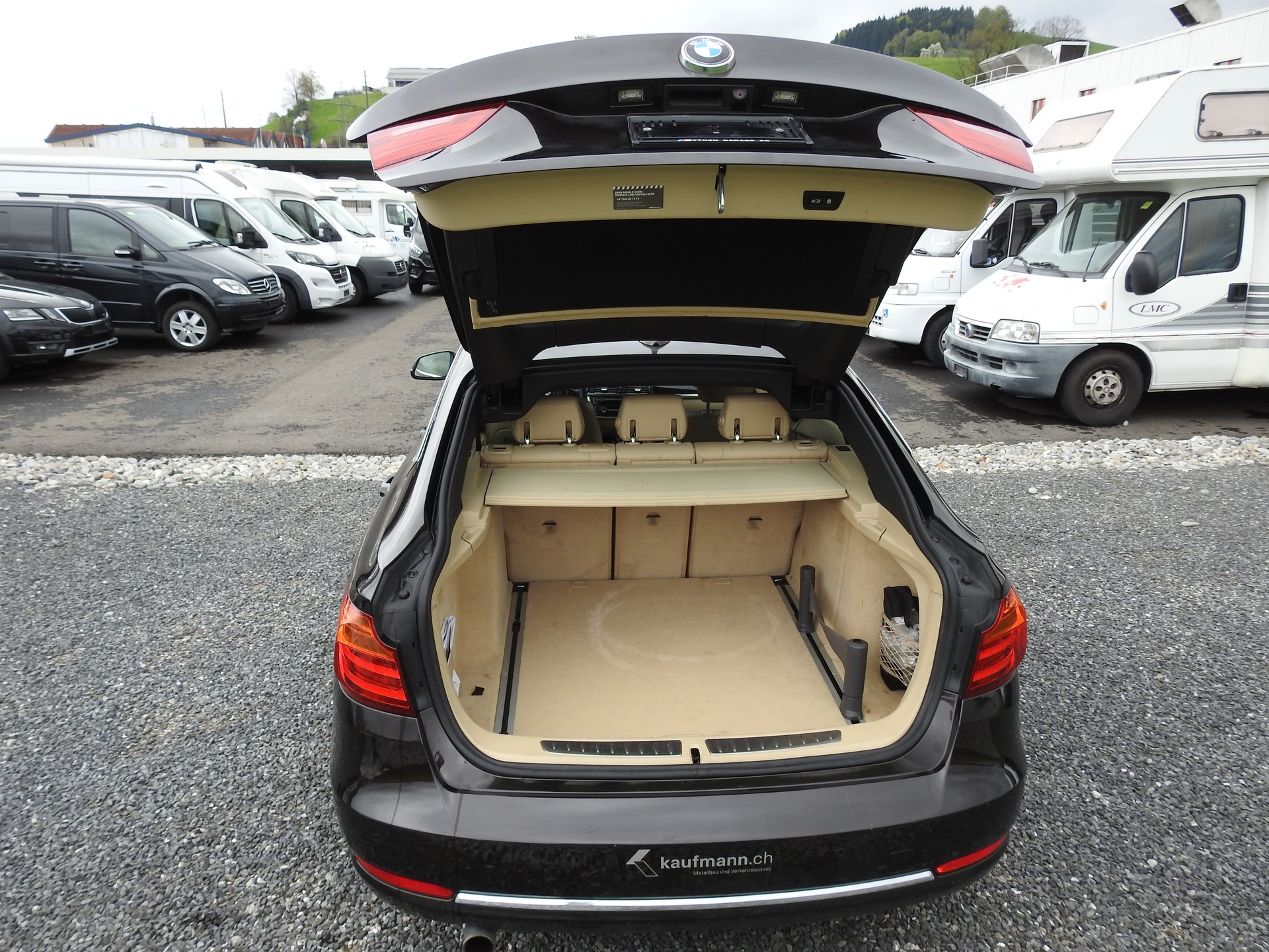 BMW 320d GT xDrive Luxury Line Steptronic-image-10