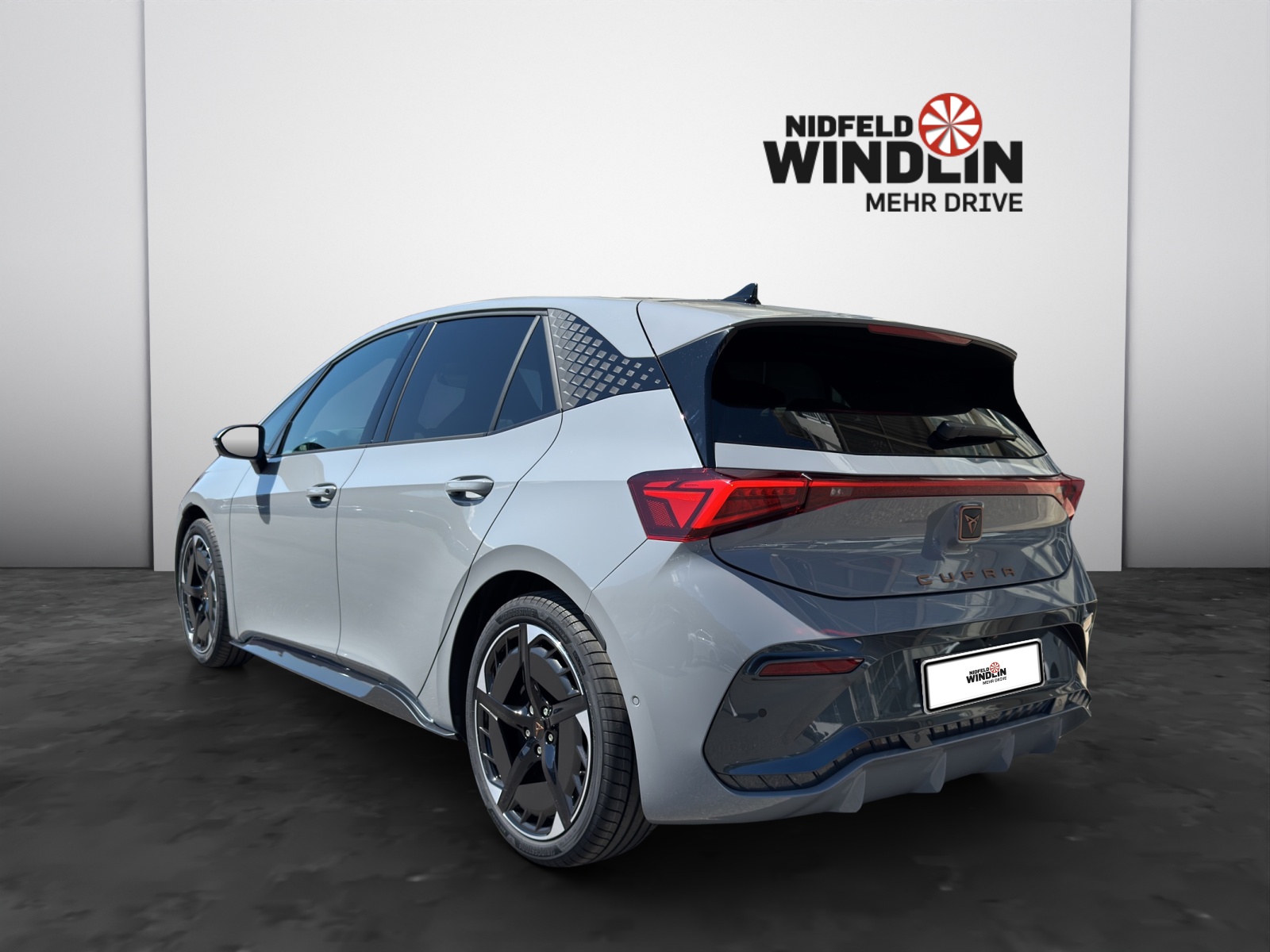 CUPRA Born 79 Kwh-showroom-element-3