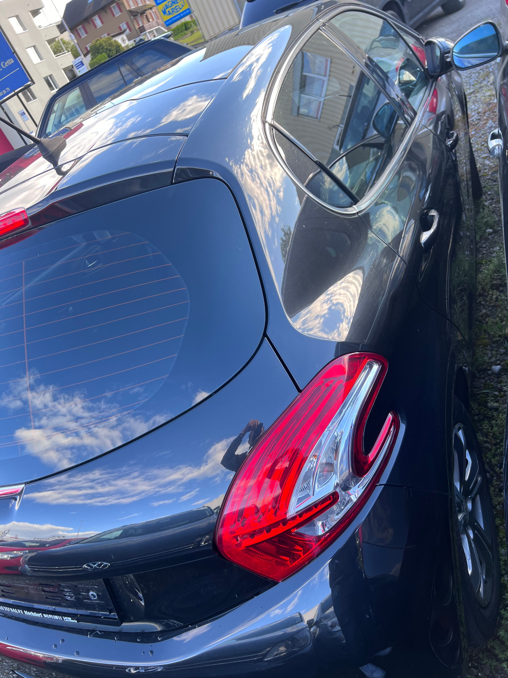 PEUGEOT 208 1.6 VTI Allure-image-3