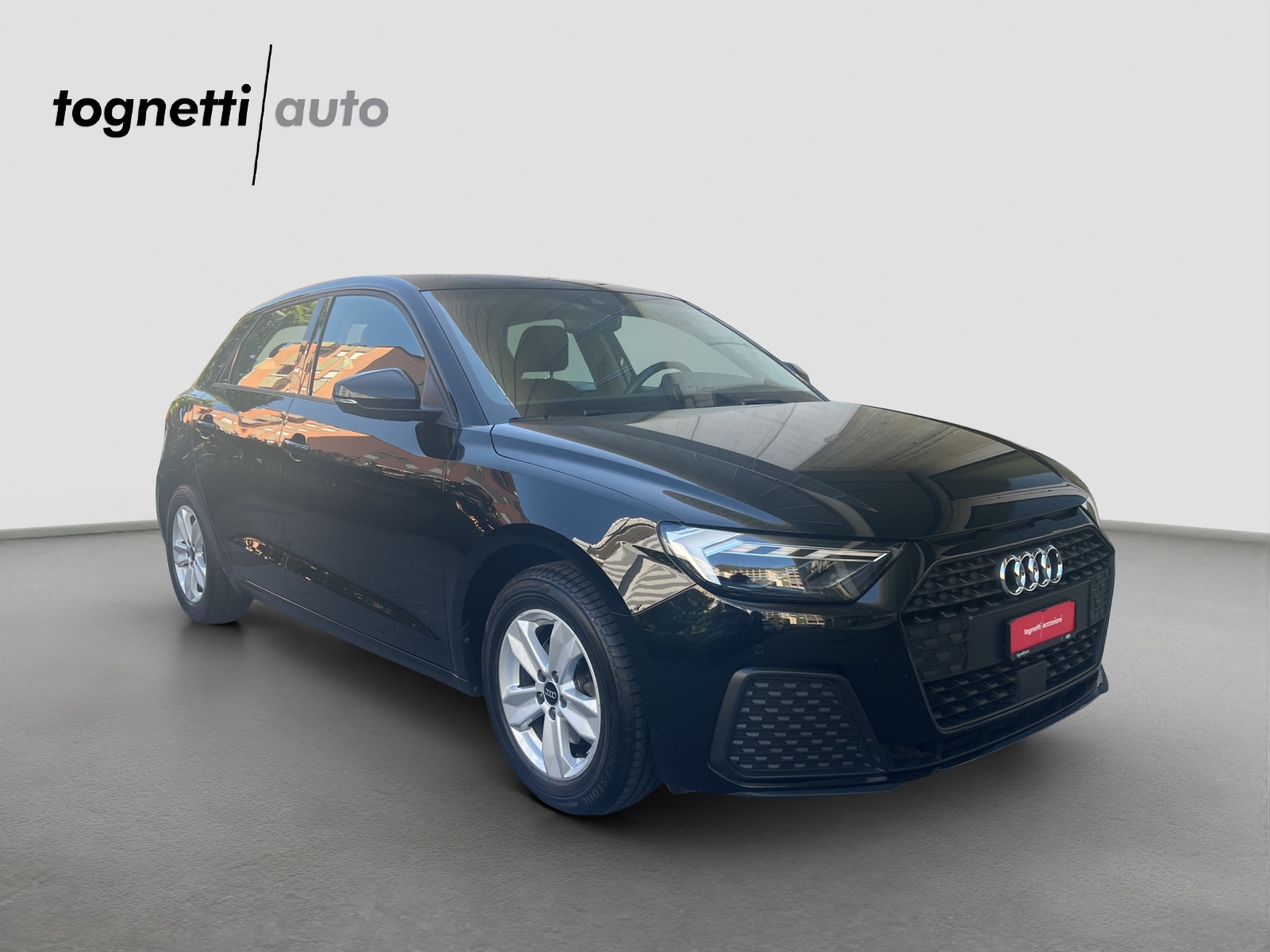 AUDI A1 Sportback 30 TFSI Attraction S-tronic-showroom-element-1