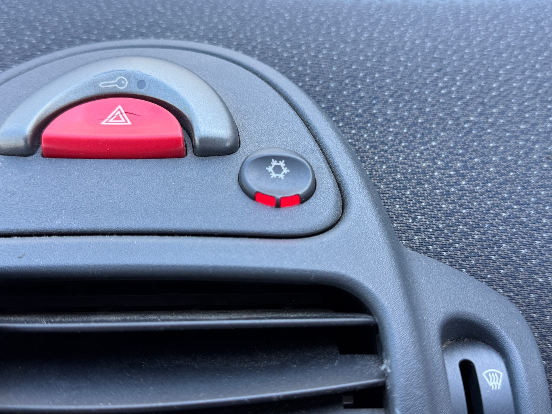 SMART fortwo pulse-image-9