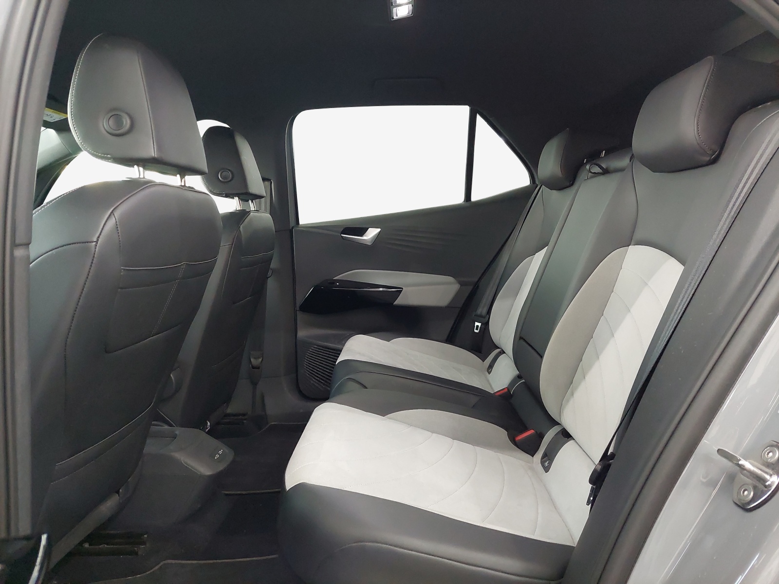 VW ID.3 Pro S 77 kWh Life Plus-image-11
