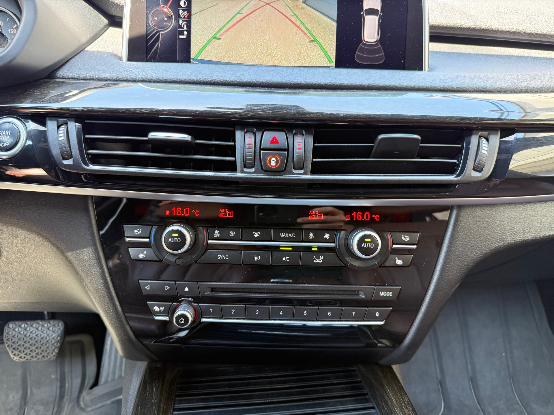 BMW X5 xDrive M50d Steptronic-image-17