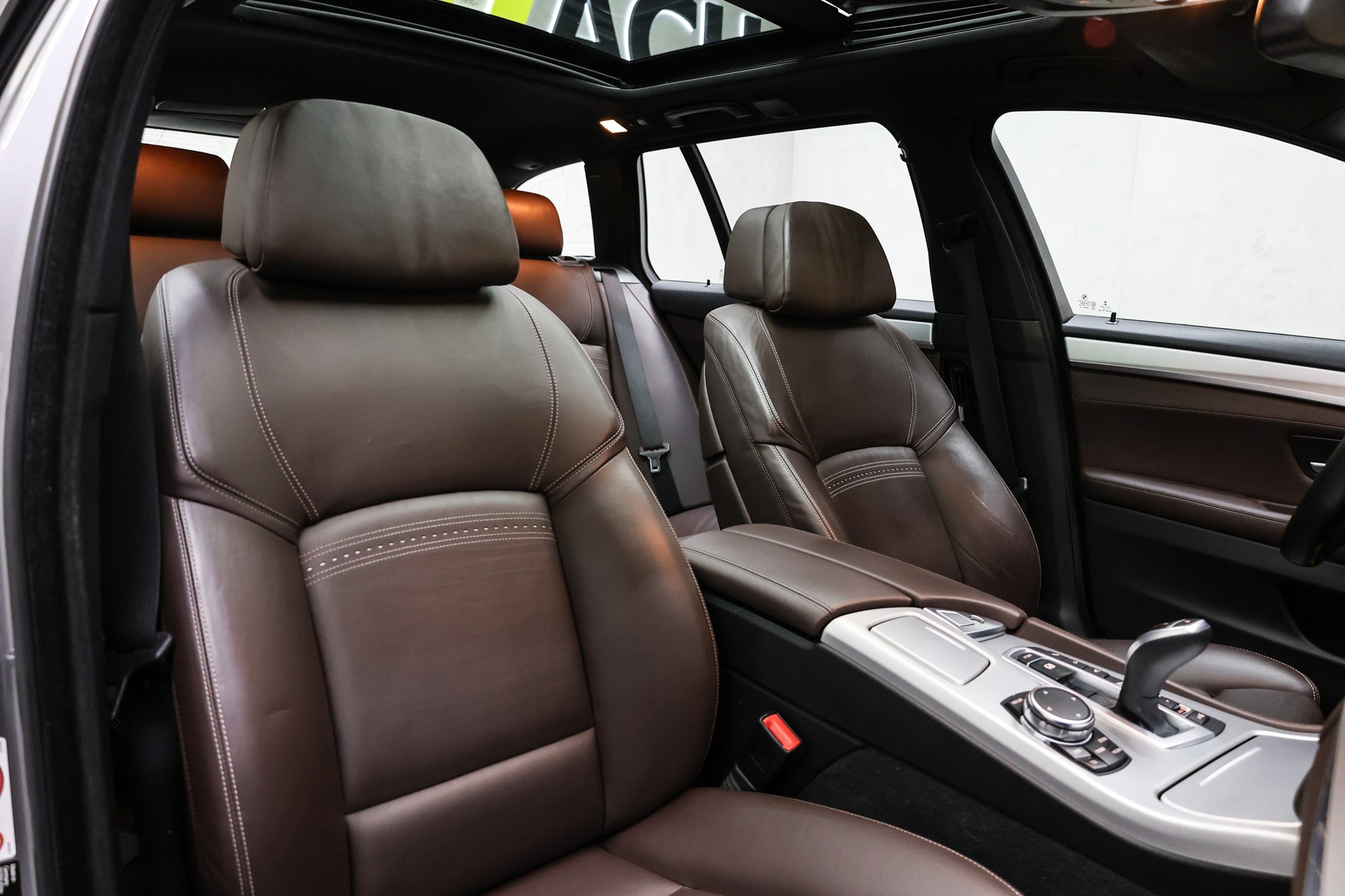 BMW M 550d xDrive Touring M Paket-image-29