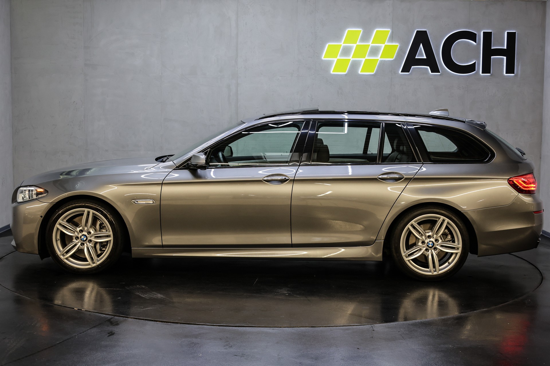 BMW M 550d xDrive Touring M Paket-image-7