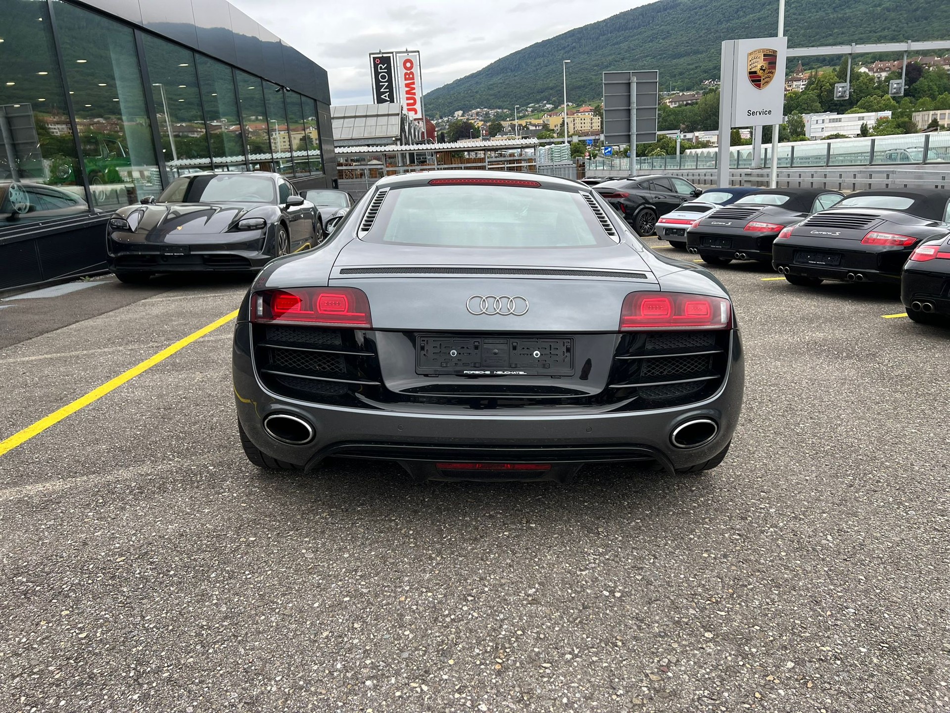 AUDI R8 Coupé 5.2 R-Tronic-image-5