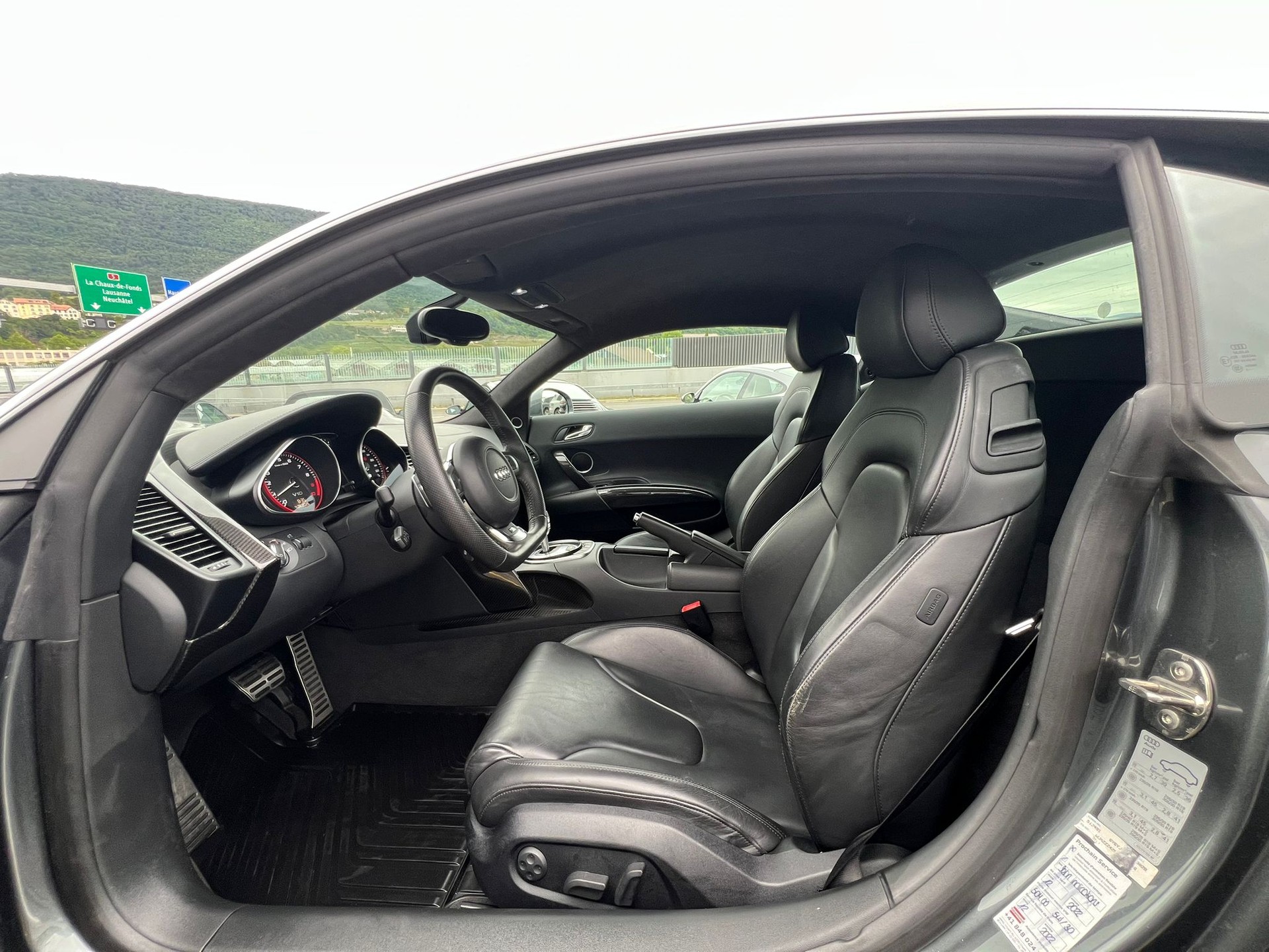 AUDI R8 Coupé 5.2 R-Tronic-image-8