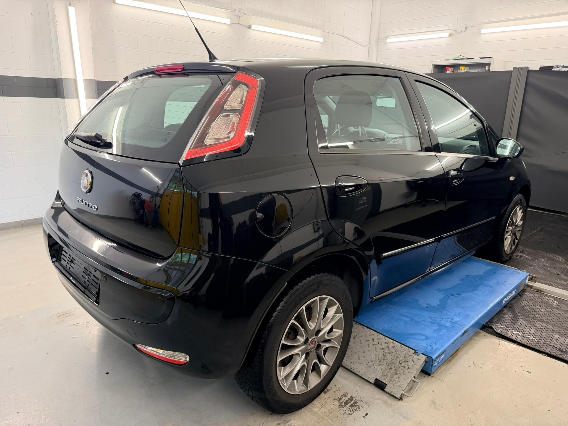 FIAT Punto Evo 1.4 MyLife Dualogic-showroom-element-3