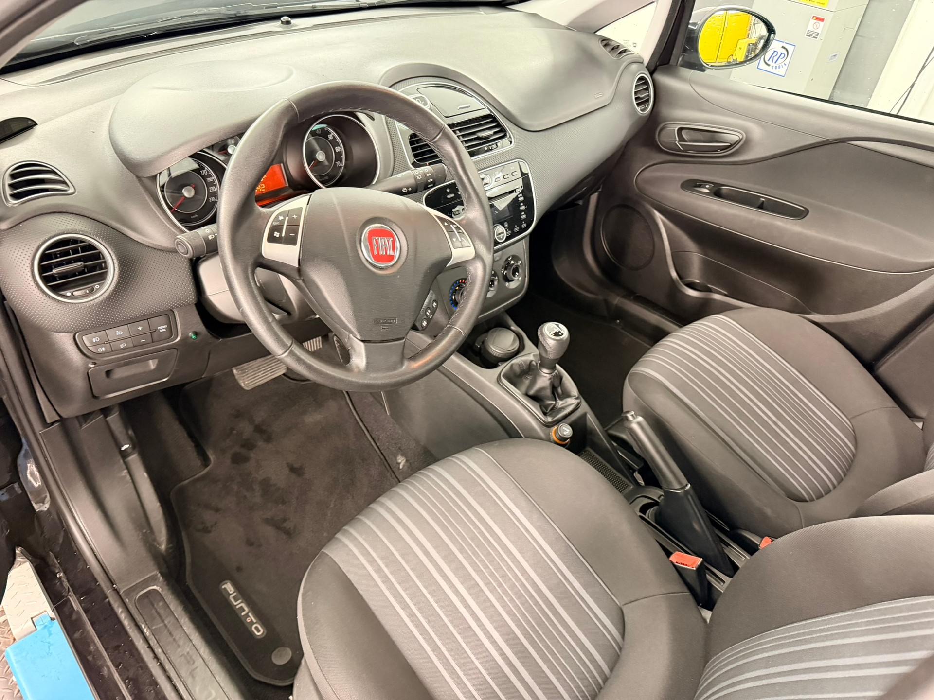 FIAT Punto Evo 1.4 MyLife Dualogic-image-9
