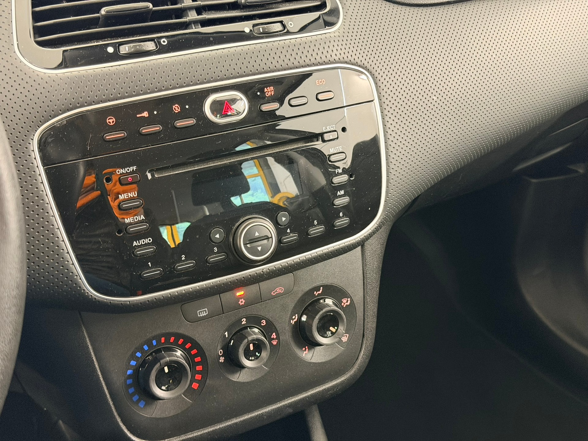 FIAT Punto Evo 1.4 MyLife Dualogic-image-13