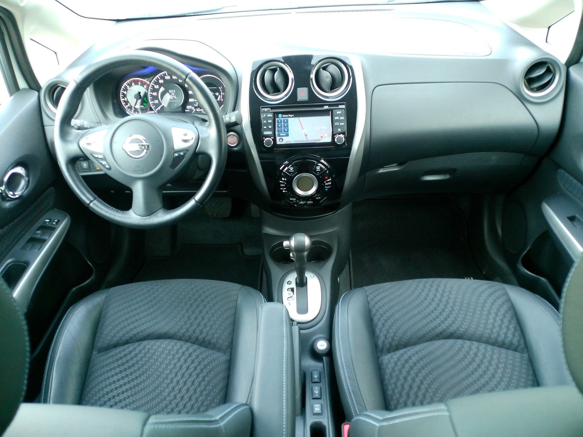 NISSAN Note 1.2 DIG-S tekna CVT-image-14