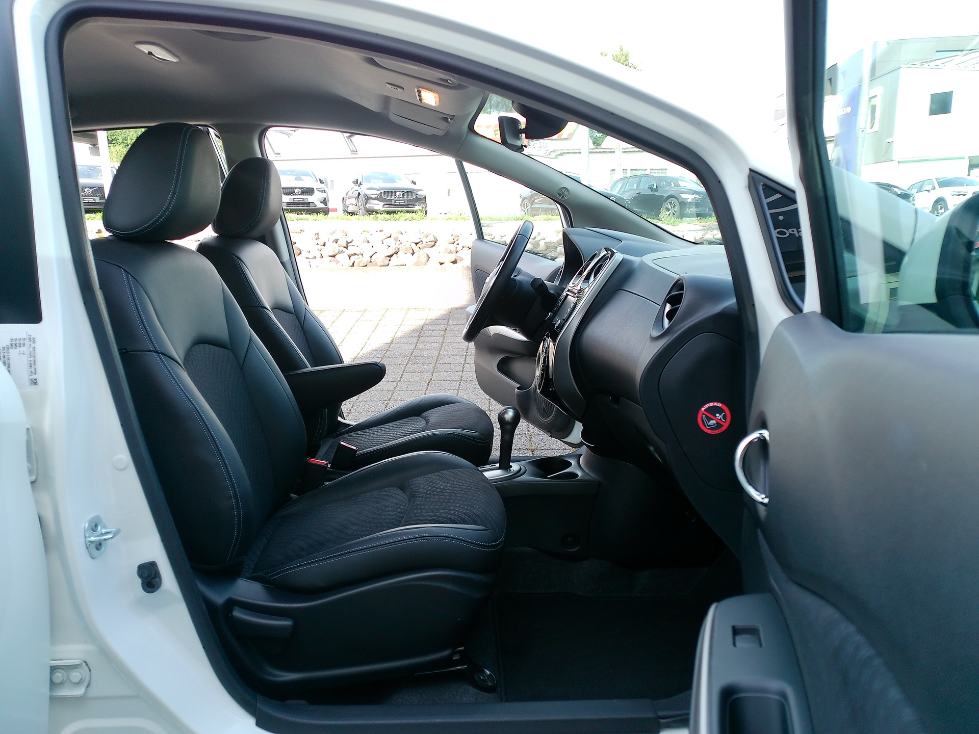 NISSAN Note 1.2 DIG-S tekna CVT-image-11
