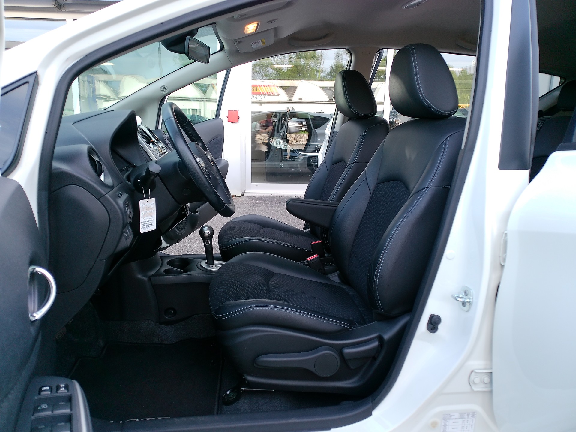 NISSAN Note 1.2 DIG-S tekna CVT-image-10