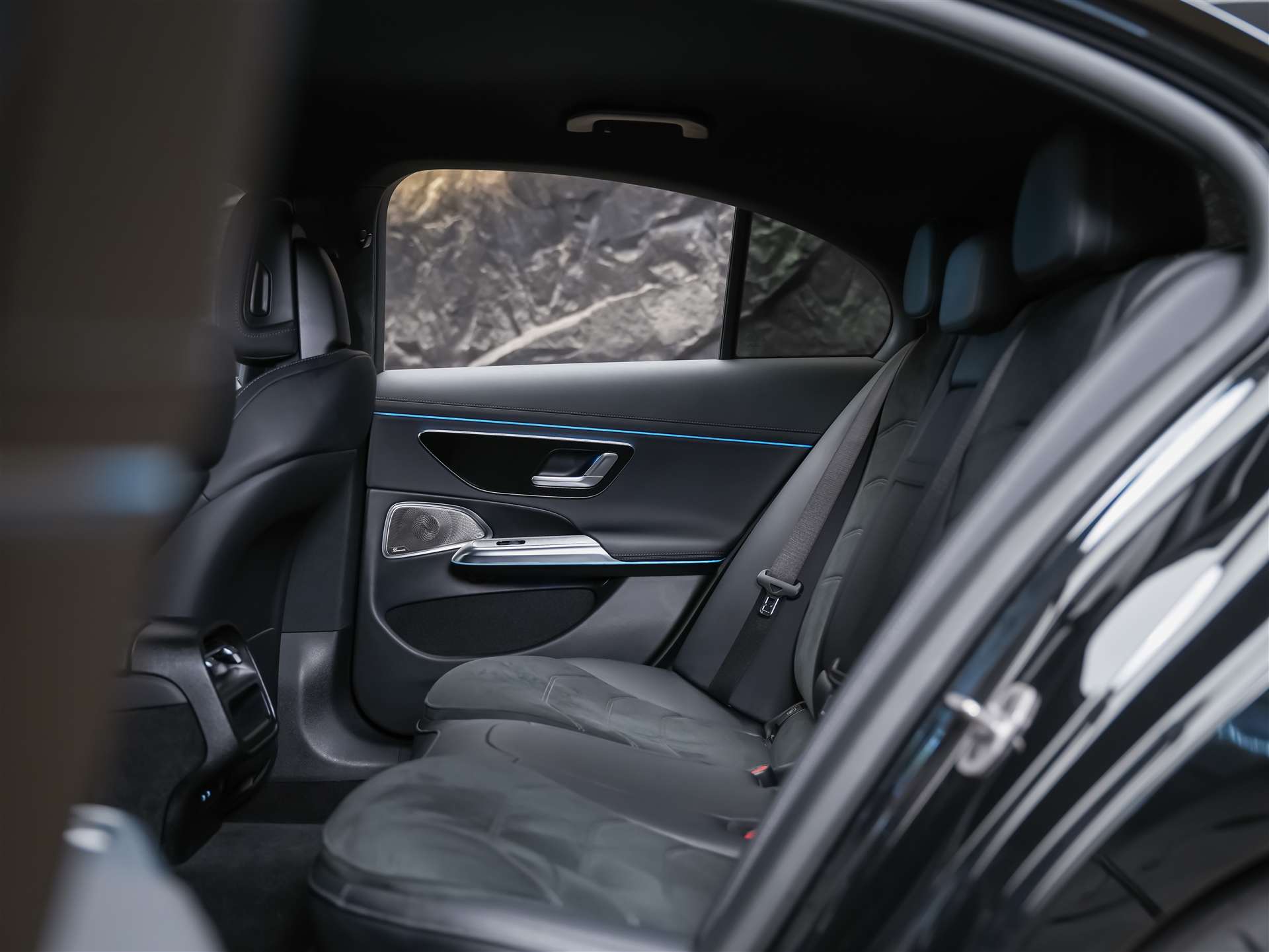 MERCEDES-BENZ E 220 d 4Matic 9G-Tronic *Werksgarantie*Superscreen*Burmester Soundsystem*360° Kamera*-image-11
