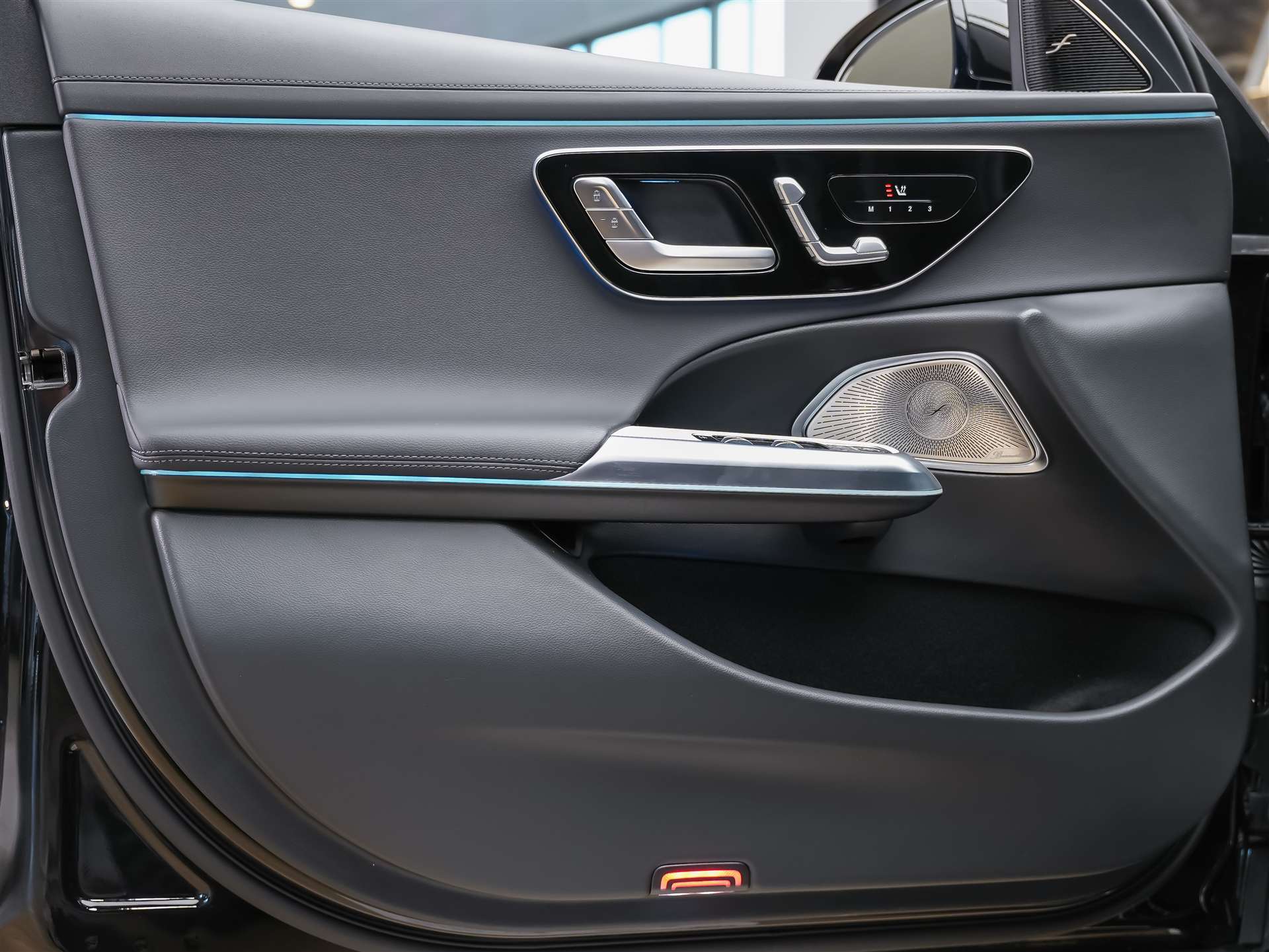 MERCEDES-BENZ E 220 d 4Matic 9G-Tronic *Werksgarantie*Superscreen*Burmester Soundsystem*360° Kamera*-image-23