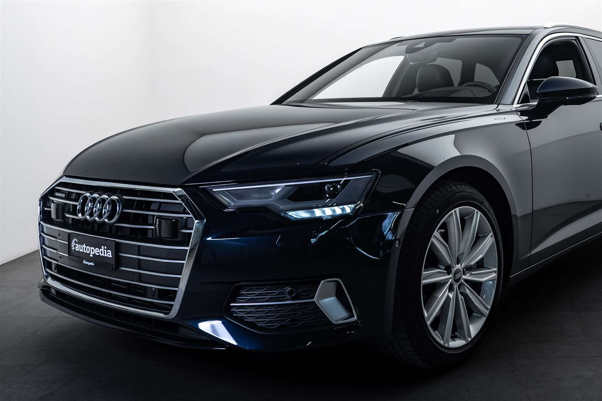 AUDI A6 Avant 45 TFSI Sport S-tronic quattro-showroom-element-1