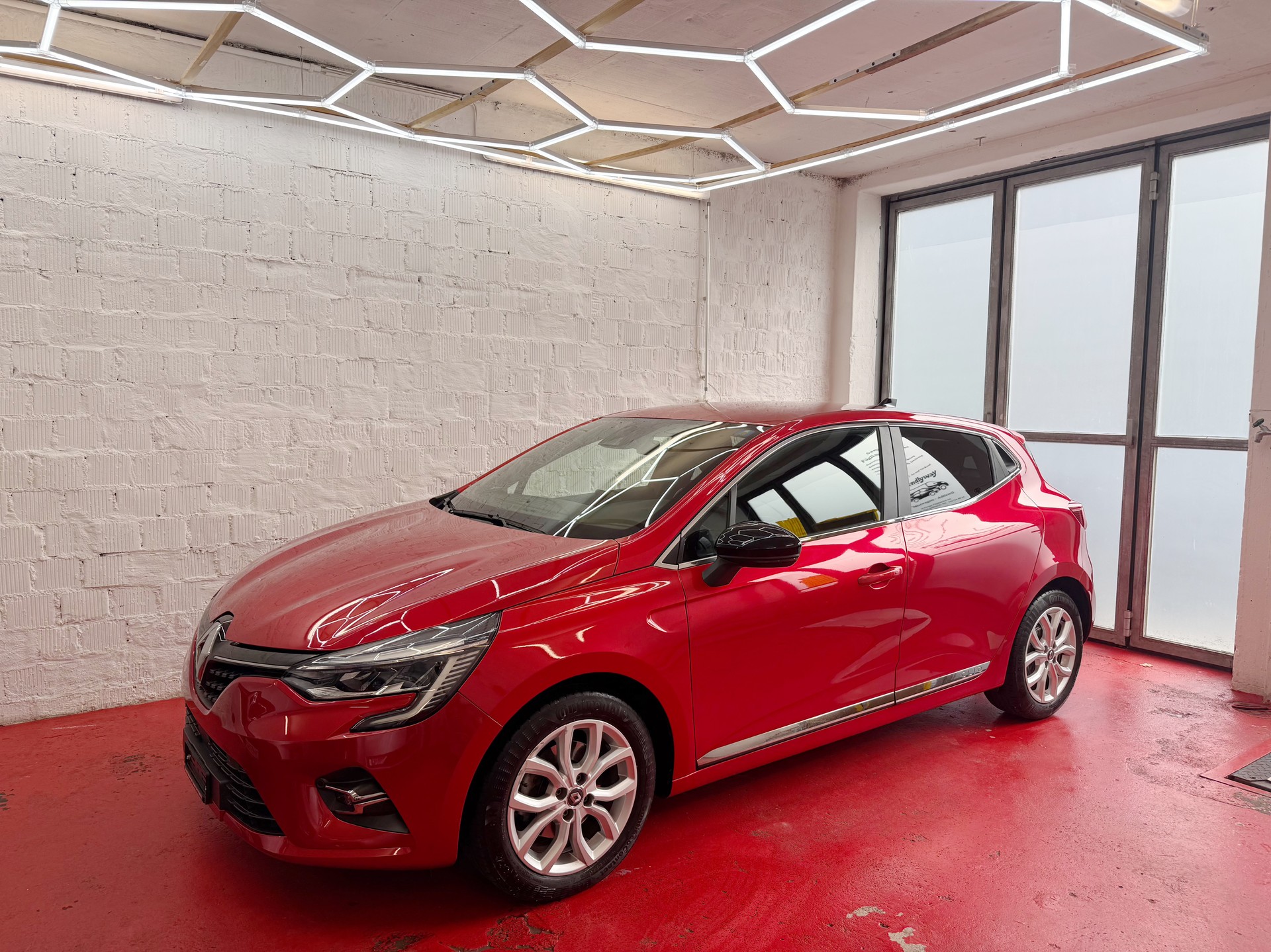 RENAULT Clio 1.3 Intens EDC