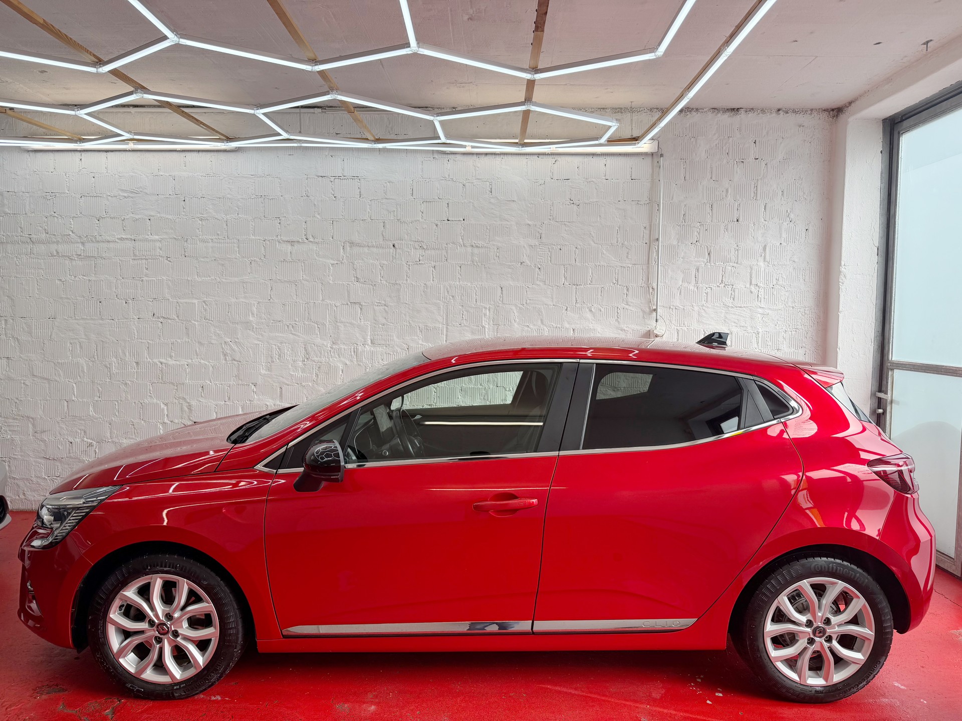 RENAULT Clio 1.3 Intens EDC-showroom-element-1